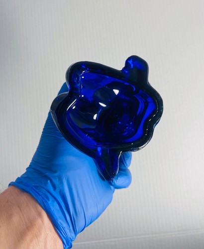 Vintage Cobalt Blue Glass Sitting Angel Cherub Taper Candle Holder 5"x 5"x 5". - Picture 17 of 19