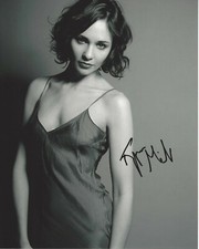 ACTRESS TUPPENCE MIDDLETON SIGNED WAR & PEACE 8x10 MOVIE PHOTO 2 w/COA SENSE8