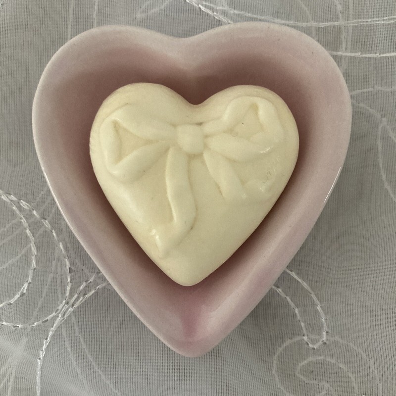 Vintage Ceramic Porcelain Heart Trinket Jewelry Soap Dish Pink Made In Italy C&E