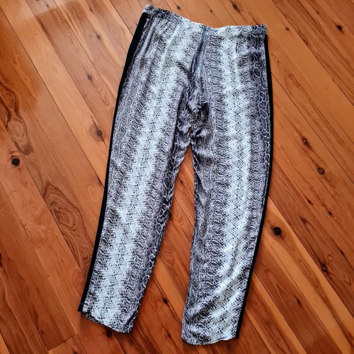 Women's size 14 'INDIKAH' Gorgeous snakeprint pants with black side trim - EUC - Picture 3 of 6