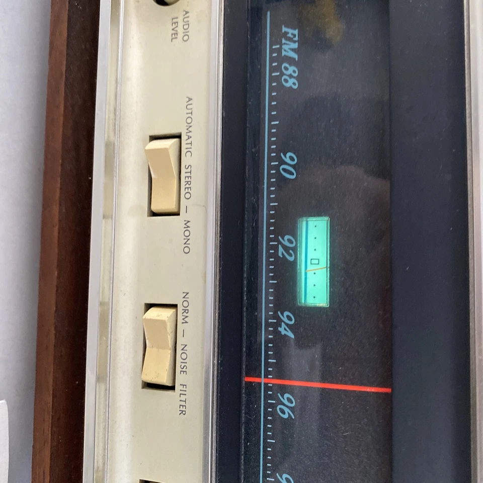 Vintage Sherwood Model S-3300 FM Stereo Tuner- pARTS? - Image 2 of 4