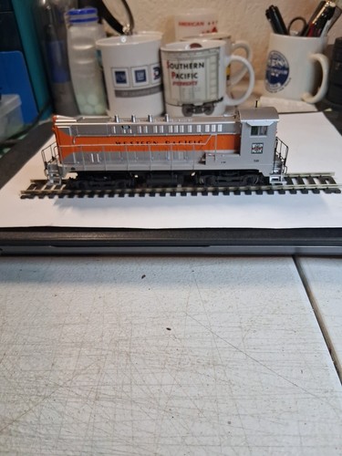 Bowser Executive Line Western Pacific VO-1000 Diesel Switcher Tsunami ...