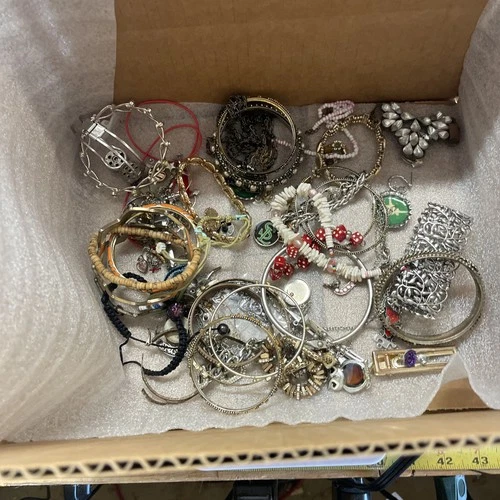5 Pounds Jewelry Costume Vintage Mix LBS  necklaces bracelets pins rings etc lbs