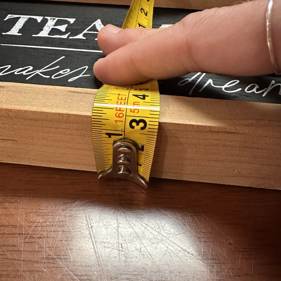 Pequeño letrero de madera blanco y negro de trabajo en equipo de Hobby Lobby usado en excelente estado Foto 4 de 4