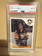 1985-86 Topps Mario Lemieux #9 NM-MT PSA 8 ROOKIE CARD PITTSBURGH PENGUINS. rookie card picture
