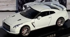 Kyosho Nissan GT-R 1/64 Minicar bianco perla pneumatici larghi cerchio profondo usato