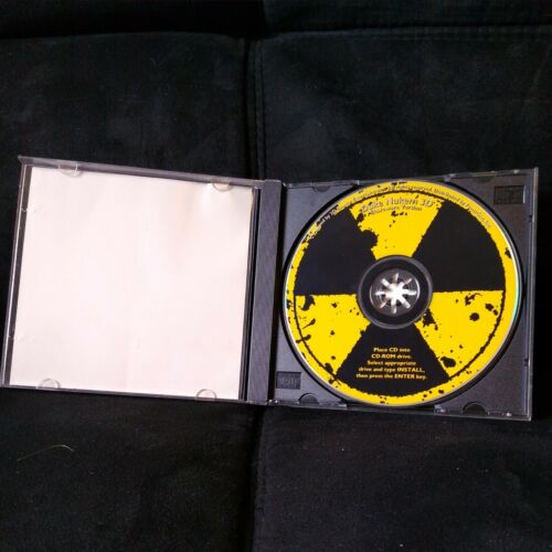 Duke Nukem 3D - Shareware Version (PC, 1996) USED CASE + GAME DISK - Picture 3 of 4