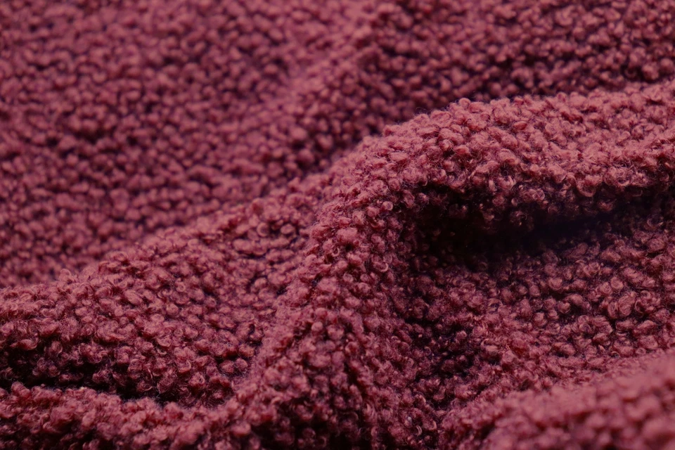 Biederlack Kuscheldecke Plüschdecke 150x200 BoucleTeddy berry uni weinrot 812360 - Bild 4 von 4