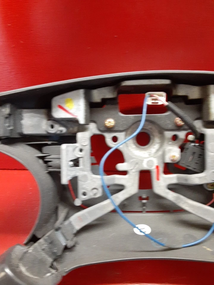 Volante Toyota Highlander 2001-2003 con control de crucero 45100-48520-B0 Foto 2 de 4