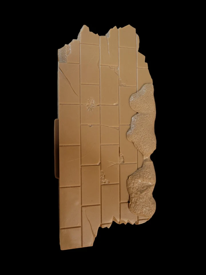 1973 Addar Aurora Model Kit Parts Planet of the Apes CORNELIUS base - Image 3 of 4