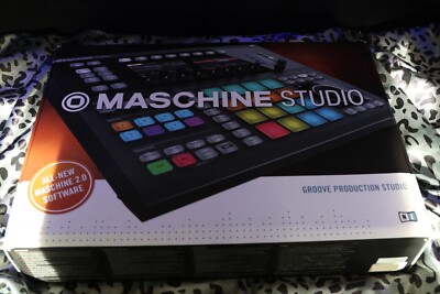 Native Instruments Studio mit Software