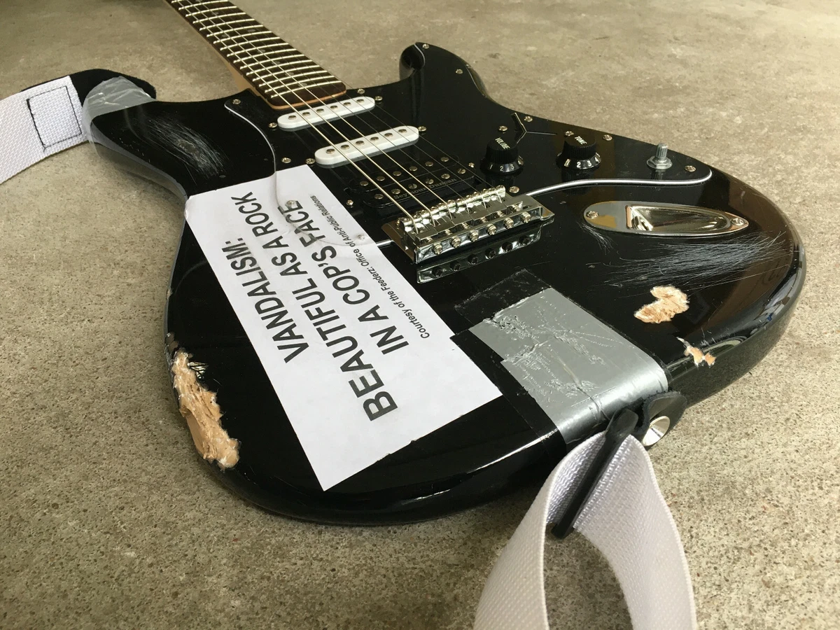【美品】カートコバーン VANDALISM ストラトキャスター Nirvana Yahoo!オークション - 送料無料 NIRVANA VANDALISM ストラト