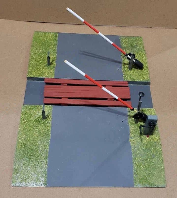 ACE Trains (I Believe) O Tinplate Single Road Crossing w/Manual Gates - Nice! - Image 2 of 4