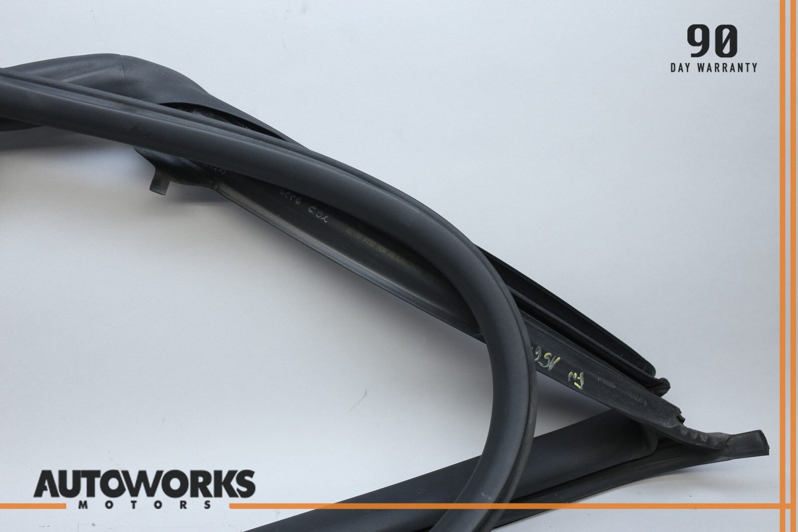 14-17 Maserati Ghibli M157 Front Right Side Door Weather Strip Gasket Seal OEM