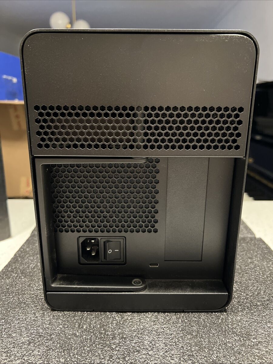 Razer Core X - External Graphics (eGPU) Enclosure Razer Core X - External Graphics (eGPU) Enclosure