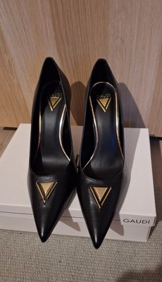 New with original box Gaudi Classic Leather High Heels Size 39 Colour Black