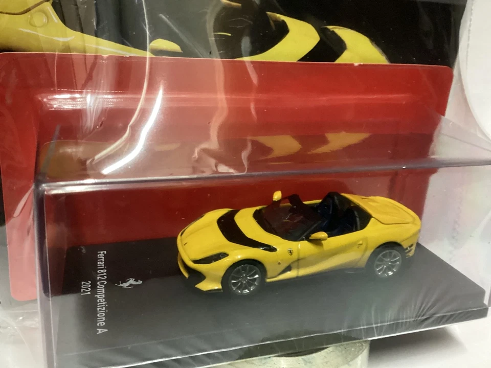 FERRARI 812 COMPETIZIONE A 2021 1/64 diecast + BOOKLET Centauria Limited edition - Immagine 2 di 4
