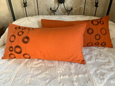 circle decorative pillows