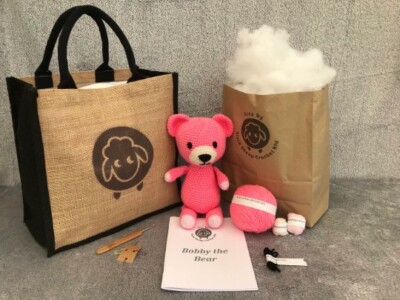 Bobby Bear Häkelset (rosa)
