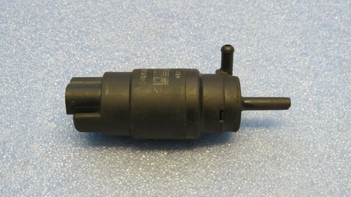 BMW 3er 5er 7er - Scheibenwischer Wischerpumpe Waschwasser Pumpe / 040/0088 KM