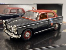 CITY Peugeot 404 taxi G7 Paris 1:43 Diecast modelcar