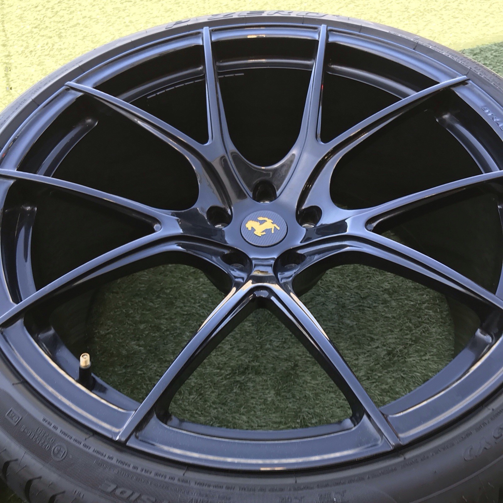 Ferrari F8 Front Left Wheel Black