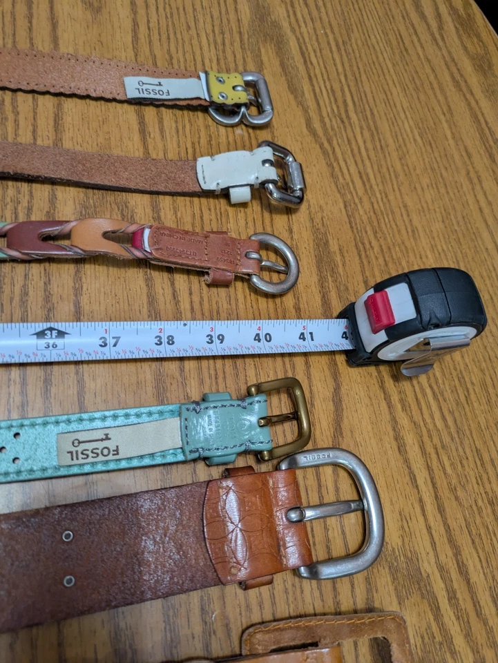 Lot of Five Fossil Belts  + One Banana Republic - Women's Small - Vintage - Image 4 of 4