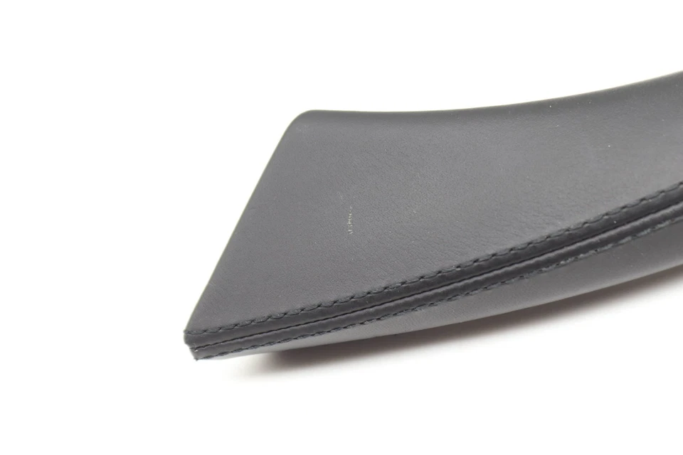 BMW M6 2012-2015 4,4 L - Manija de puerta delantera derecha / Tire 8052536 Foto 2 de 4