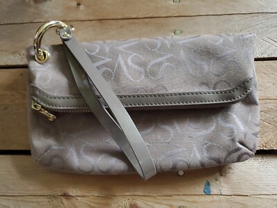 Simply Vera Wristlet purse wallet zipper evening bag work