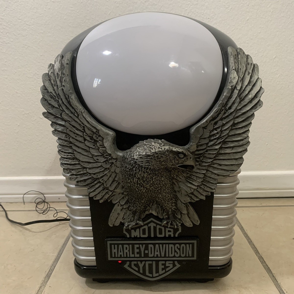 Harley-Davidson オリジナルレトロ防水懐中電灯 Vintage Harley Davidson Motorcycle Lamp Alarm Clock AM/FM Radio