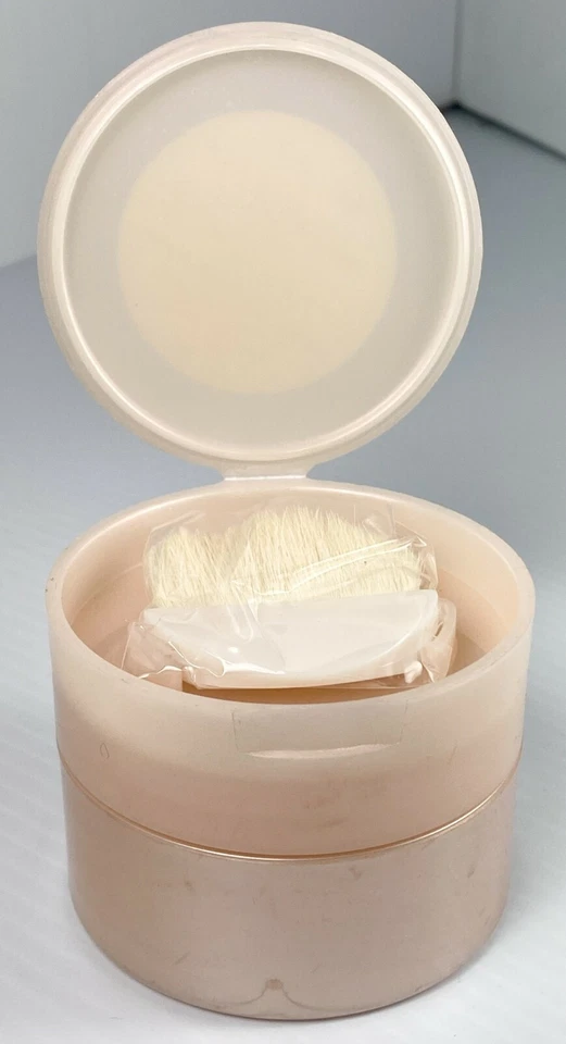 New REVLON Skinlights Face Illuminator Loose Powder 002 Bare Light **RARE - Image 3 of 4