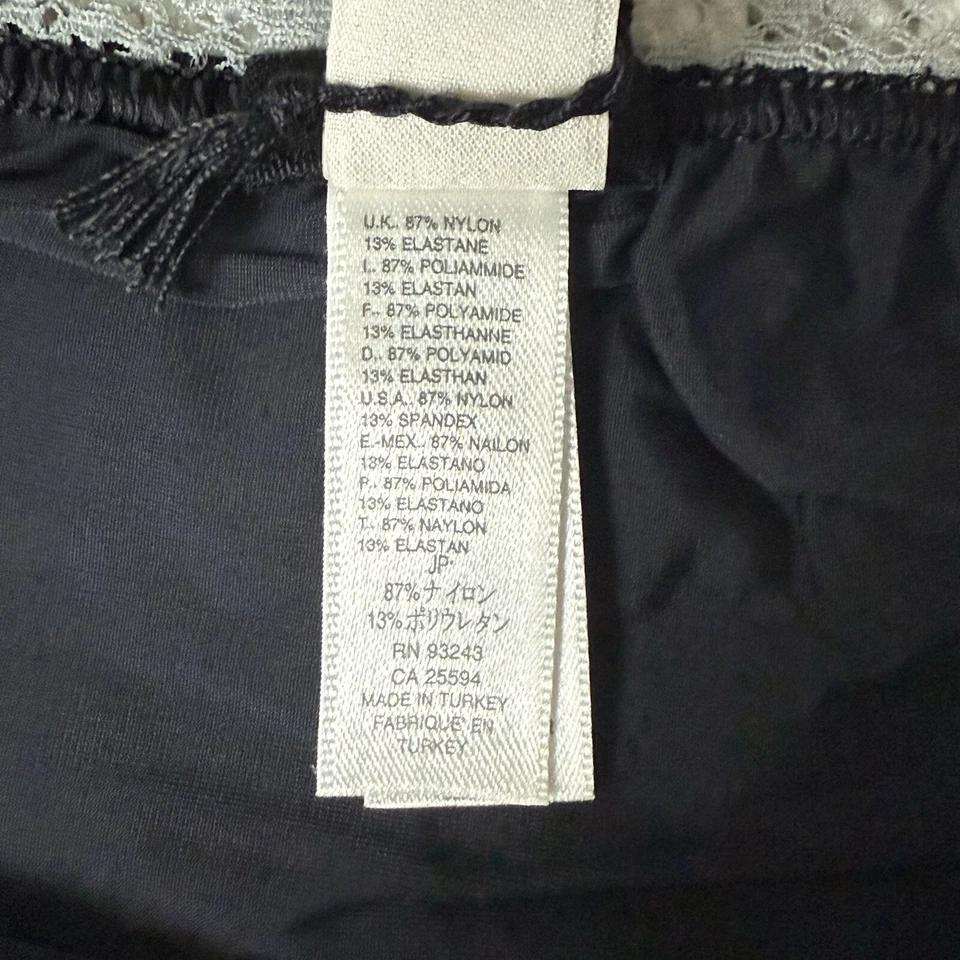 Bragas Diesel Negras De Colección Borde de Encaje Para Mujer Talla Mediana Y2k Años 2000 Sin Stock Foto 4 de 4