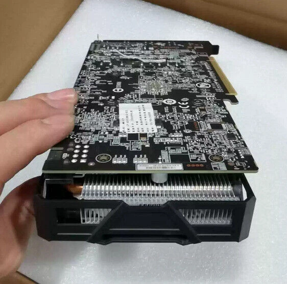 Gigabyte amd radeon rx 580 8gb gddr5 graphics card - Image 3 of 4