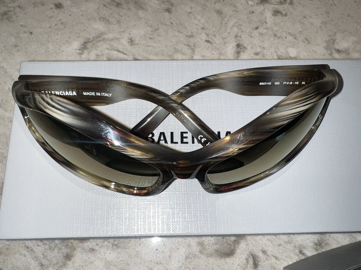 送料込み+BALENCIAGA+FENNEC OVAL サングラス Balenciaga Women's' Fennec Oval Sunglasses in Black | LN-CC®