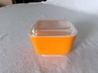 Pyrex ORANGE FRIENDSHIP 501-B REFRIGERATOR DISH w/ LID - 1 1/2 Cup - Excellent