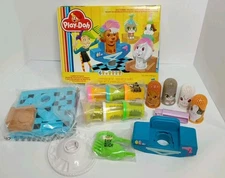 OPEN BOX NEW Play-Doh 2019 Classic Pet Salon Kit Ages 3+ Complete