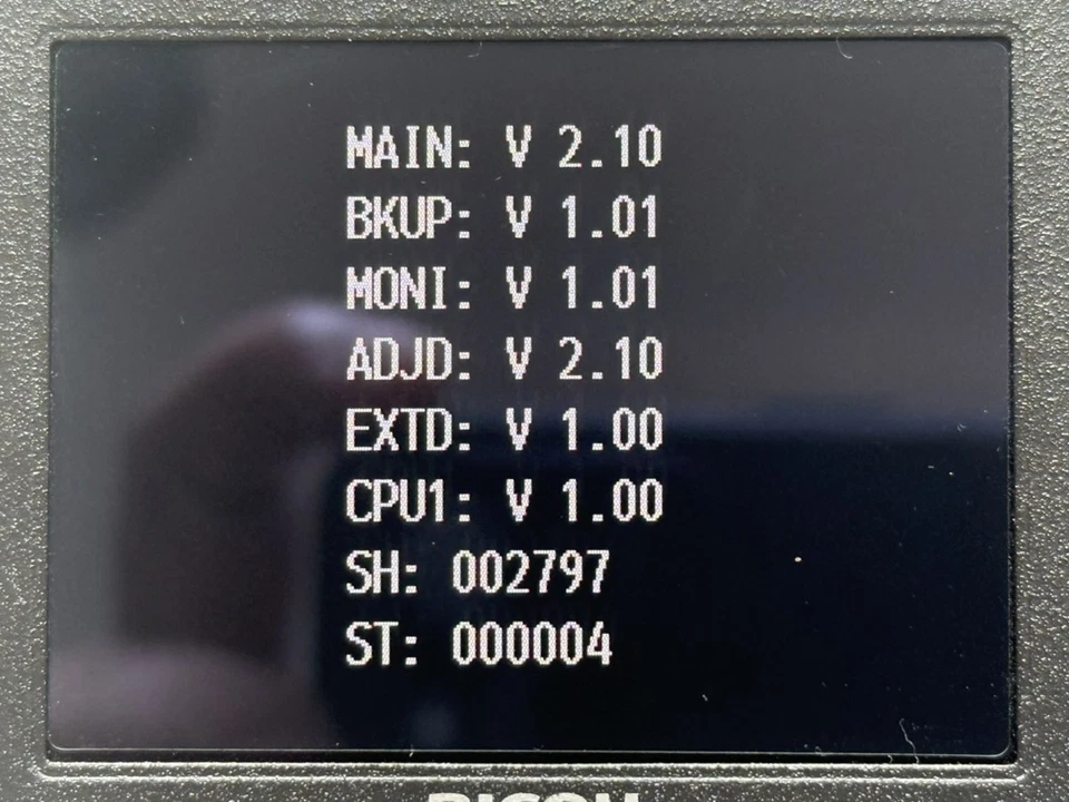 Shot 2794 [MINT] RICOH GR DIGITAL II 10.1MP Digital Camera From JAPAN - Image 4 of 4