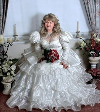 Romantic Victorian Wedding Dresses Princess Long Sleeve Ruffles Medieval Bride
