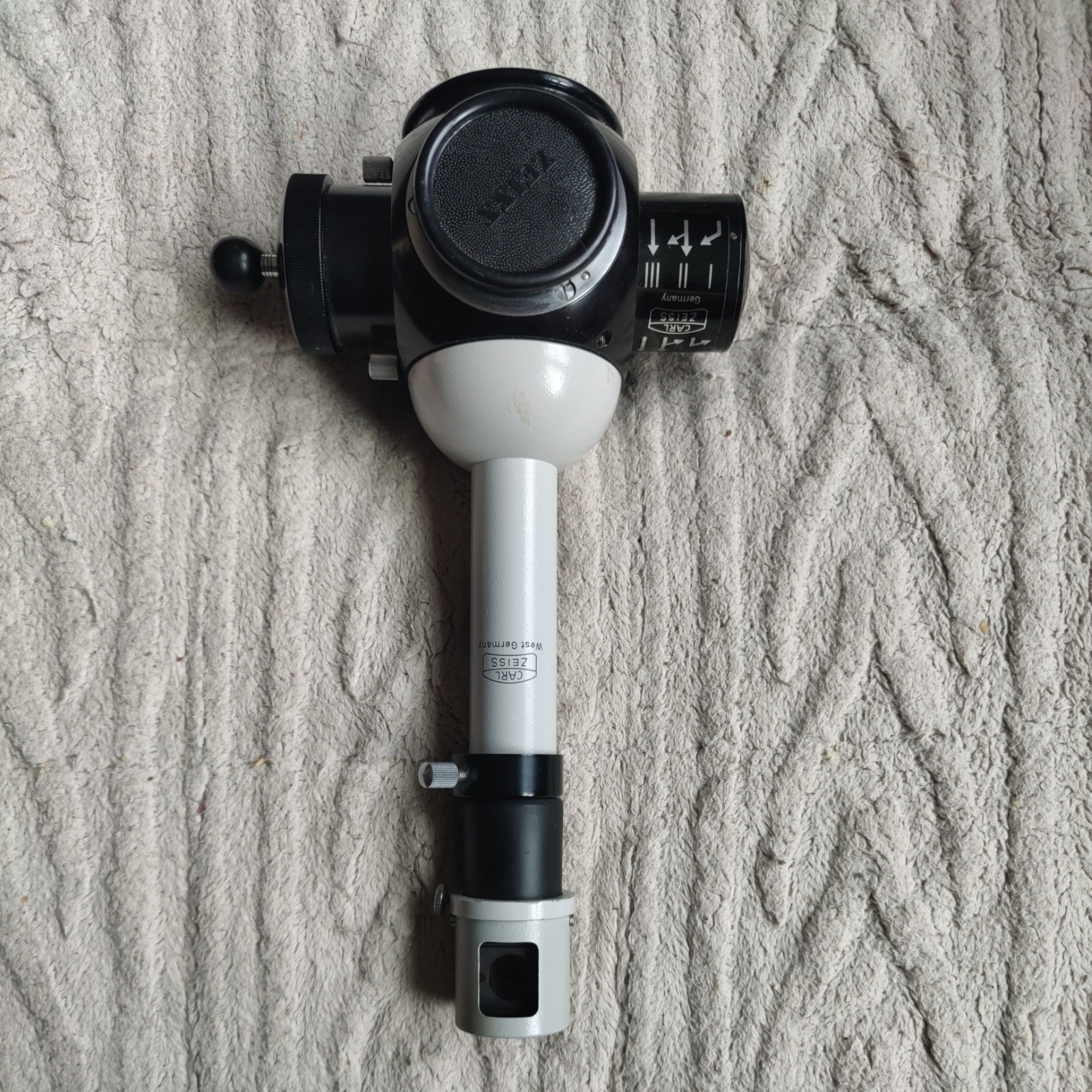 ZEISS CAMERA ATTACHMENT MICROSCOPE, Beam splitter, Delf prism included 47 78 50
