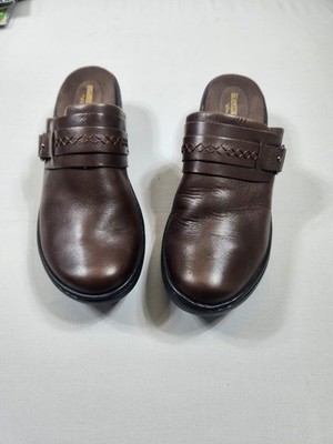 Clarks Womens 7.5 M Brown Leather Clogs Mules Slip On Cushion Soft Wedge Shoes