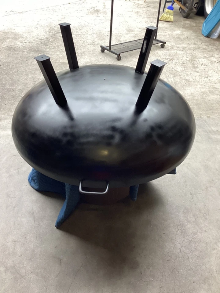 Hampton Bay Windgate Fire Pit 2021 44” redondo en excelente estado Foto 4 de 4