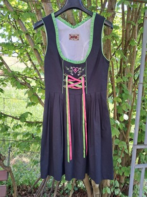 dirndl