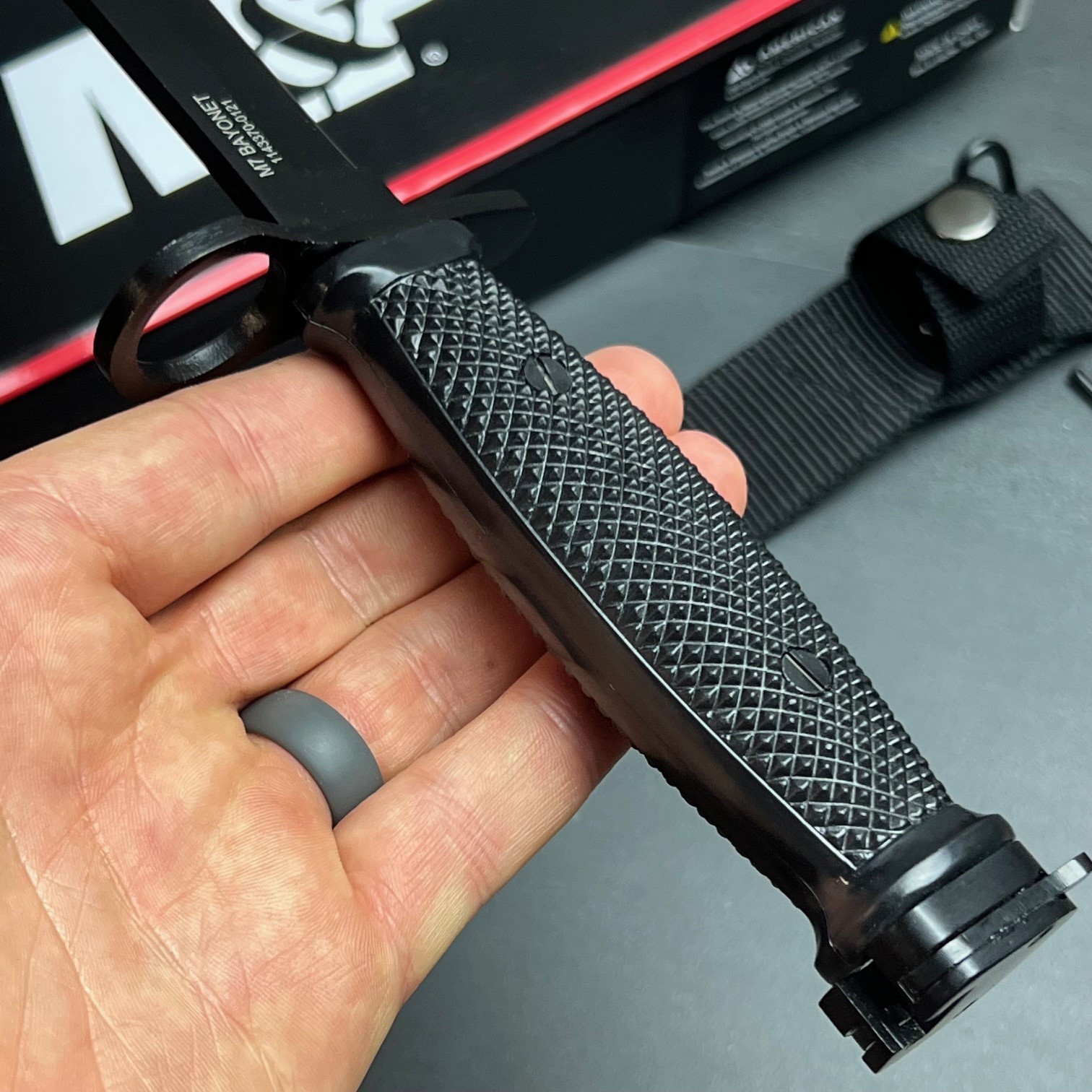 Smith & Wesson M&P Double Edged Fixed Blade Spear Point Tactical Knife w/ Sheath