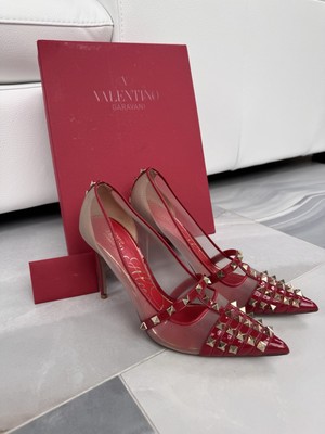 RED VALENTINO GARAVANI $1,050 Rockstud Alcove Pump Heels Shoes 39 USED WITH BOX!