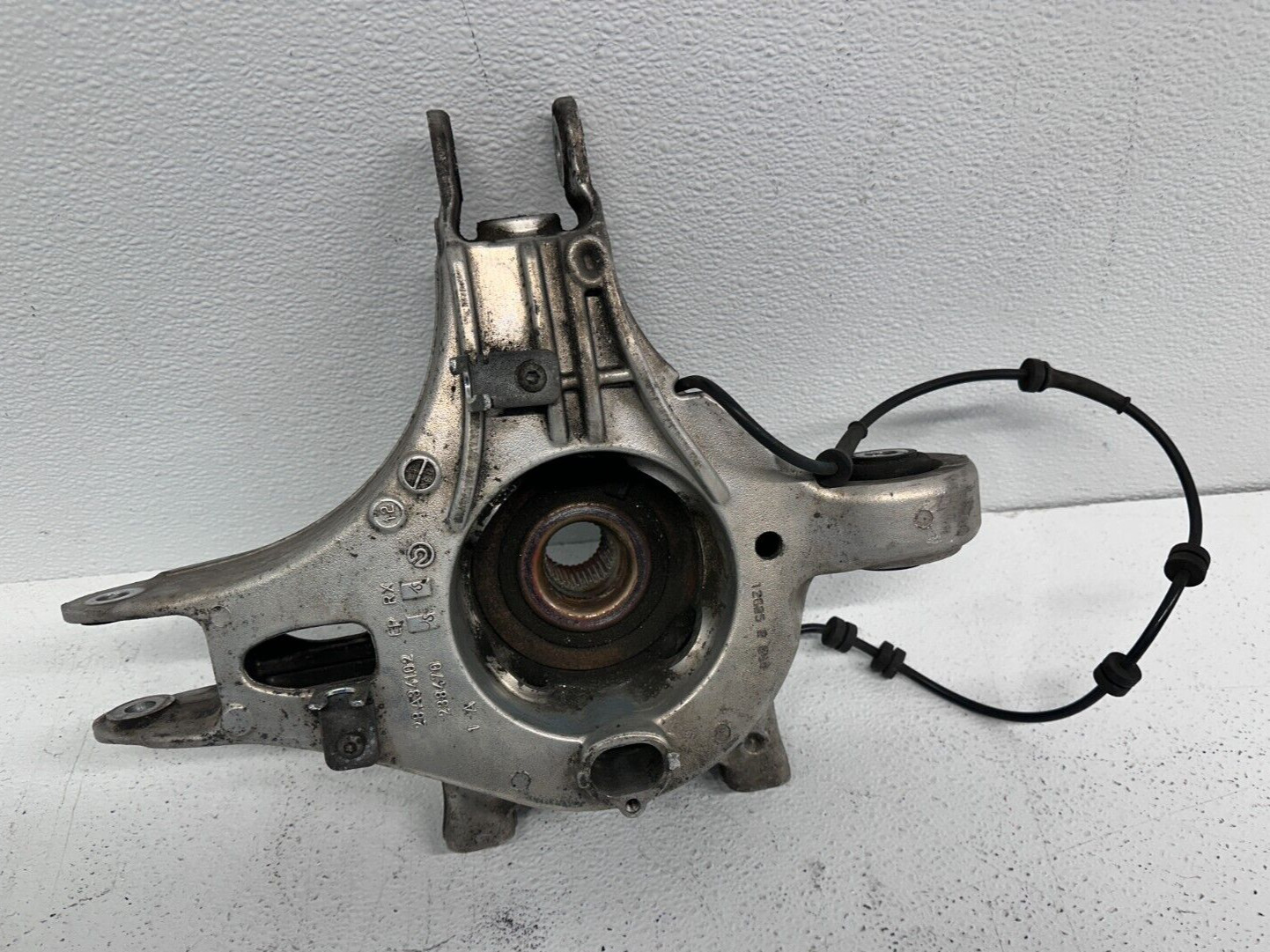 2010-2014 FERRARI 458 ITALIA CALIFORNIA REAR RIGHT SPINDLE KNUCKLE WHEEL HUB OEM