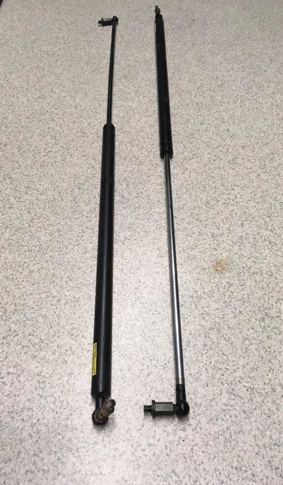 Puntales de escotilla trasera Mitsubishi 3000gt 1992 (2) con accesorios de montaje Foto 4 de 4