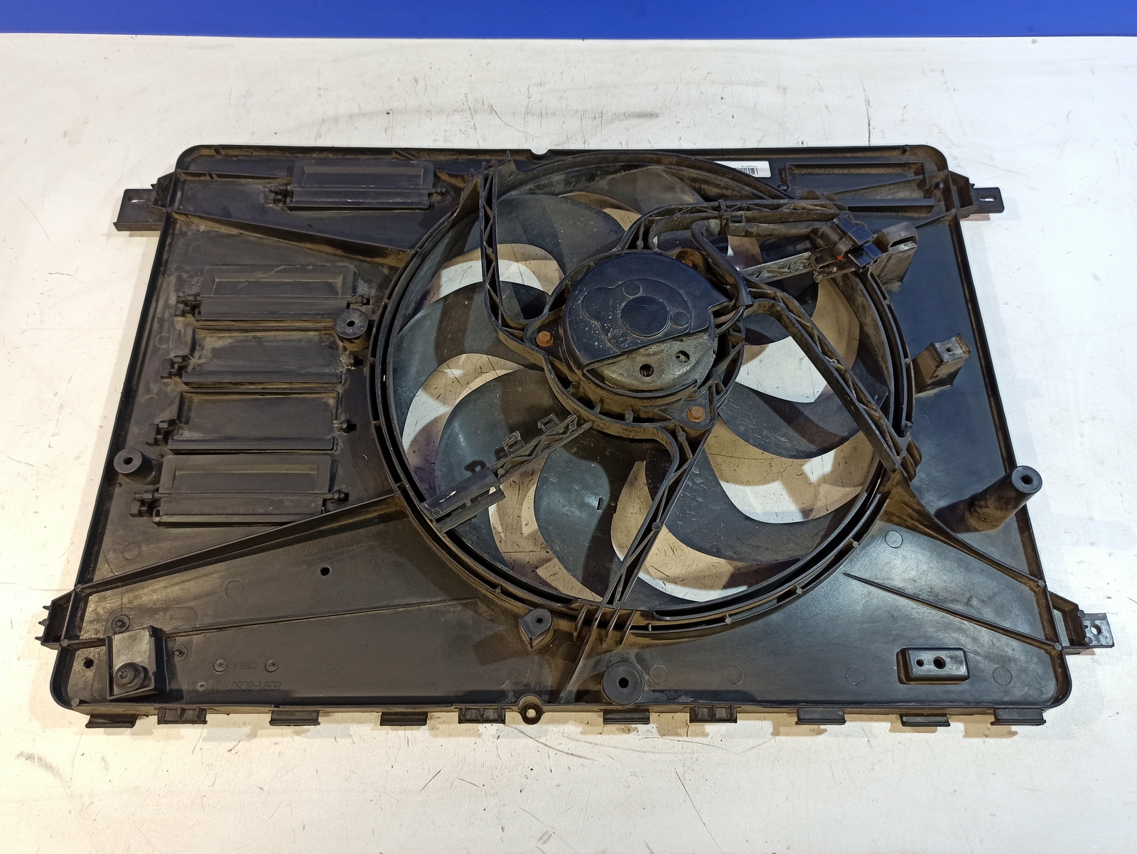 VOLVO V60 D3 / D4 Engine Cooling Fan Radiator P31293778 31293778