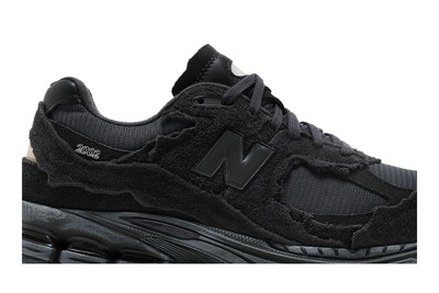 New Balance 2002R 