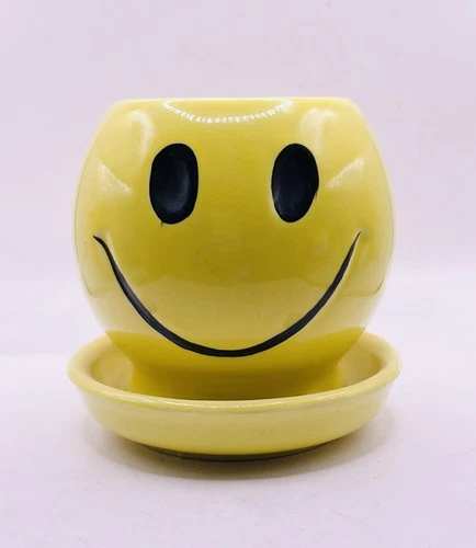Vintage McCoy Yellow Happy Face Planter Vase Pot #0386 4"