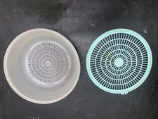 TUPPERWARE 3 Quart Colander/Strainer Bowl # 1835 with Flow through Seal 1836